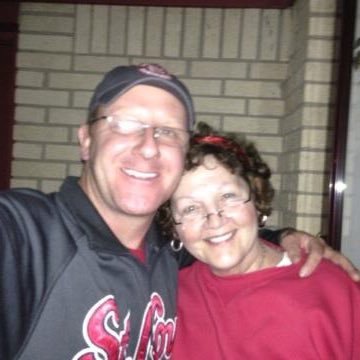 CarolRobison12's profile picture. 