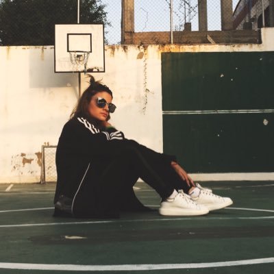 imsolumpy_'s profile picture. Un ángel en mi sonrisa, mil demonios en mi cabeza.