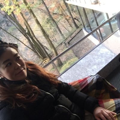 元人材系会社員の2女の母 中1と小4。どこでもできるテレワーカーとして、奮闘中。外に出るのは買い物と塾の送迎だけ。ドラマ、着物、日本酒をこよなく愛してます。目標にしていたダイエットが、奇跡の成功。たまたま、近所にできたチョコザップに週1〜2回行って筋トレ始めたら、体重落ちたーー。最近はドラマの感想ポストメイン