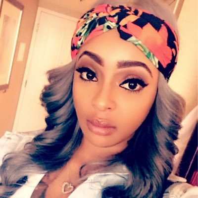 ✨✨Comfort Comes From The Sole✨✨ OWNER Of:✨DESHA_SOLES SHOETIQUE✨ IG:DeSha_Soles IG:Lela_Is_DeSha Twitter:@DeSha_Soles Snap:The_Kidd(Lela_Skyy)