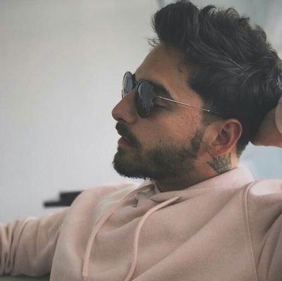 rpwithJuan's profile picture. prof de langue