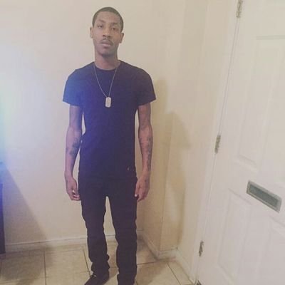 freedahanna & rip my niggas! followmeonIG @30th_mirbuckz fuck whoever hating mlk cant stop my dreams