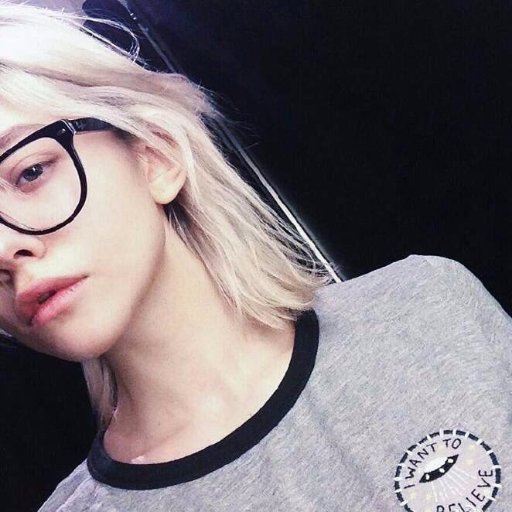 bay_of_madness's profile picture. Если мир не меняется, то найди способы поменять его.