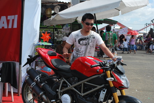 pongghepong's profile picture. sales and marketing