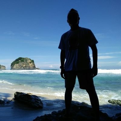 reza_marseine's profile picture. indonesian people. I don't think about cholesterol, I think about traveller, mountaineer.