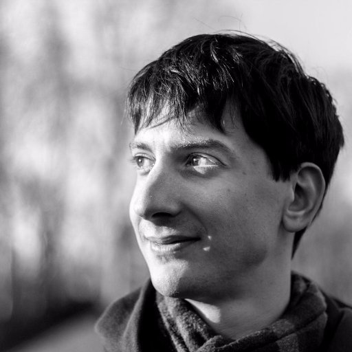 Chef de service société-pol-psycho à @ELLEfrance; touche-à-tout qui parle autant de ciné, d'éco ou de justice.