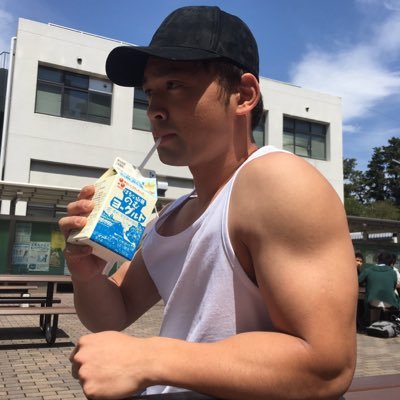 電通大筋トレ同好会 Auf Twitter 今日はベンチプレスの測定会をしました お尻は上がってますが 永井くんが100kgを上げました 今日の測定会の結果です 9月 4月 ほだか 45kg 75kg 永井 80kg 105kg 大友 70kg 115kg 皆さんおめでとうございます