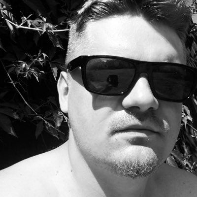 Lepoo_SBMS's profile picture. Too weird to live, too rare to die.