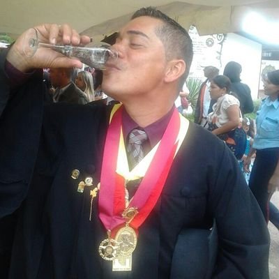 paredesyilbert's profile picture. 