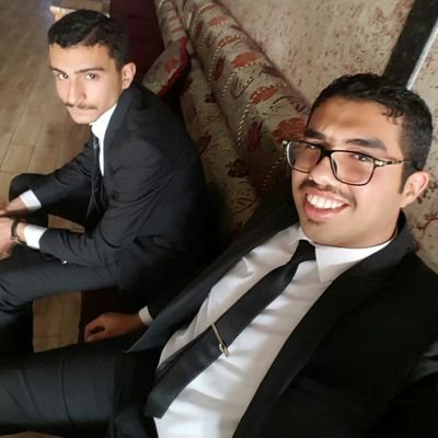 ‏انتي مثلا من الثرى فلماذا ياصاحبي الآية والصد