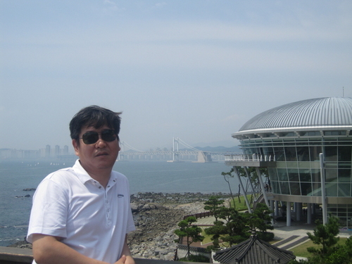 navyof's profile picture. 시련뒤엔 밝은 미래가 기다린다