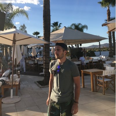 Mall0o33's profile picture. 30⏳Bordelais expatrié à Nice ☀️ Actualités, Politique et Sports (@Girondins, @UBBrugby)📊📰⚽️ 🏉