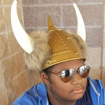 hotwingkingb17's profile picture. Future MD | Ancestrally Democratic | All Extremists are Bad (Q+Squad) | I critique everyone on the political spectrum | Conservationist 🌱| Fierce enemy of PLCB