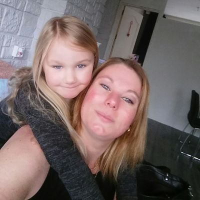 Moeder van mijn prachtige dochter Kaithlynn.
Werkzaam als tramconductrice in Rotterdam!