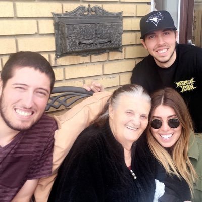 ShaneV04's profile picture. All around sports guy 🏒⚽️🏀🏈⚾️🏉