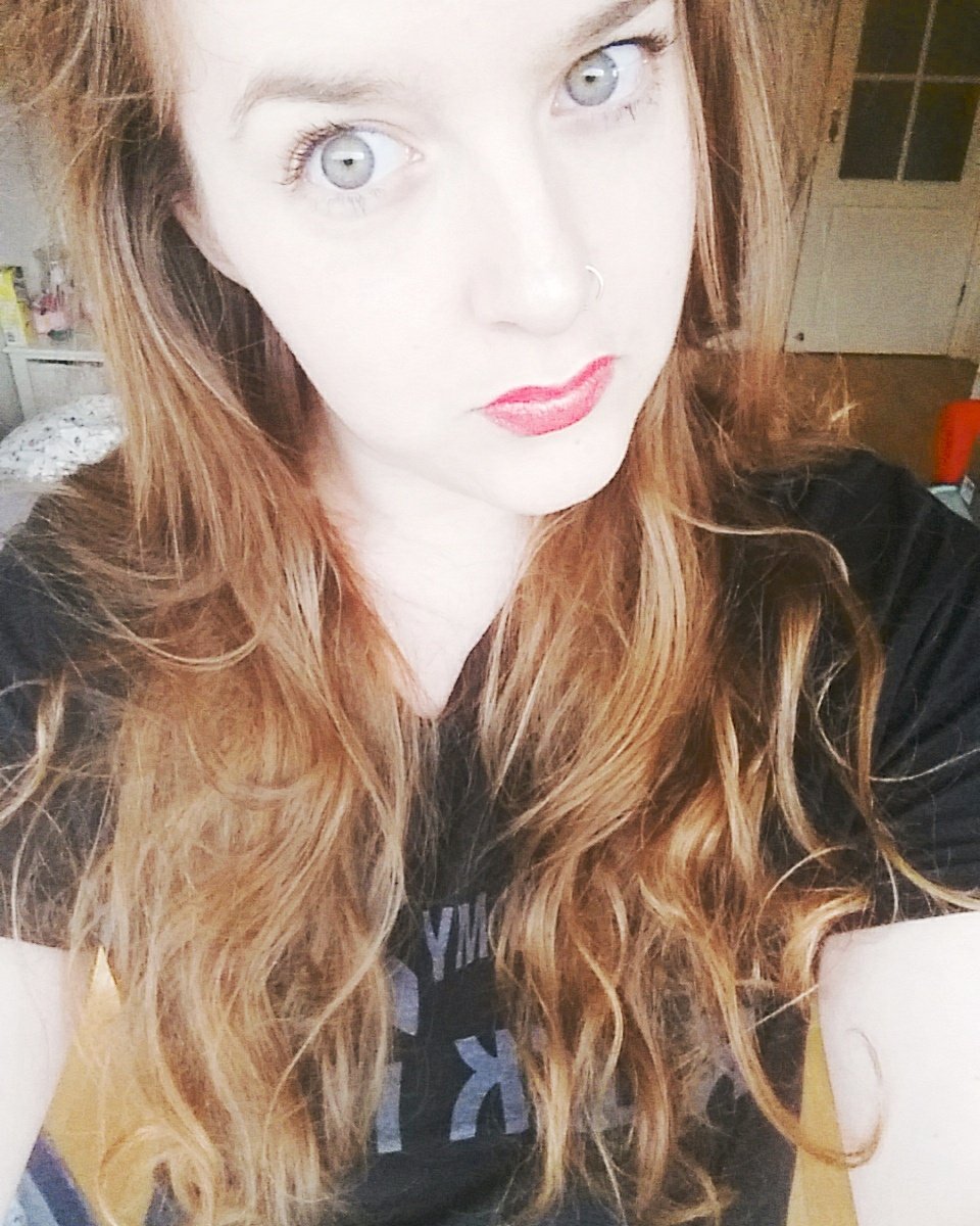 BeautyblogTT's profile picture. Dutch girl 🌷
Animal Lover  (Chihuahua mommy)🦄
Lush Lover 💕
Music (Fais/Afrojack) Lover 👑💎
Make up Lover 🎀