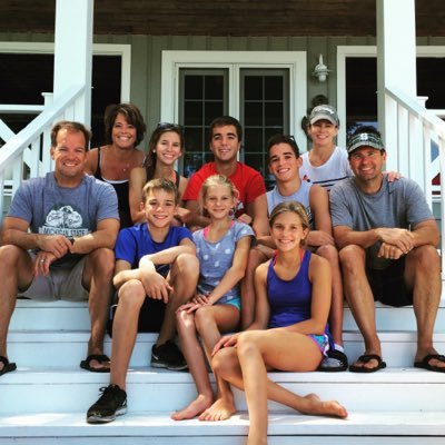 apinter9's profile picture. 