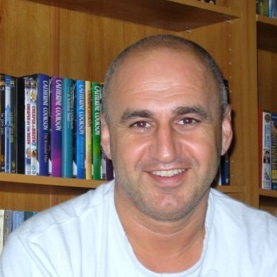 darrenriff's profile picture. 