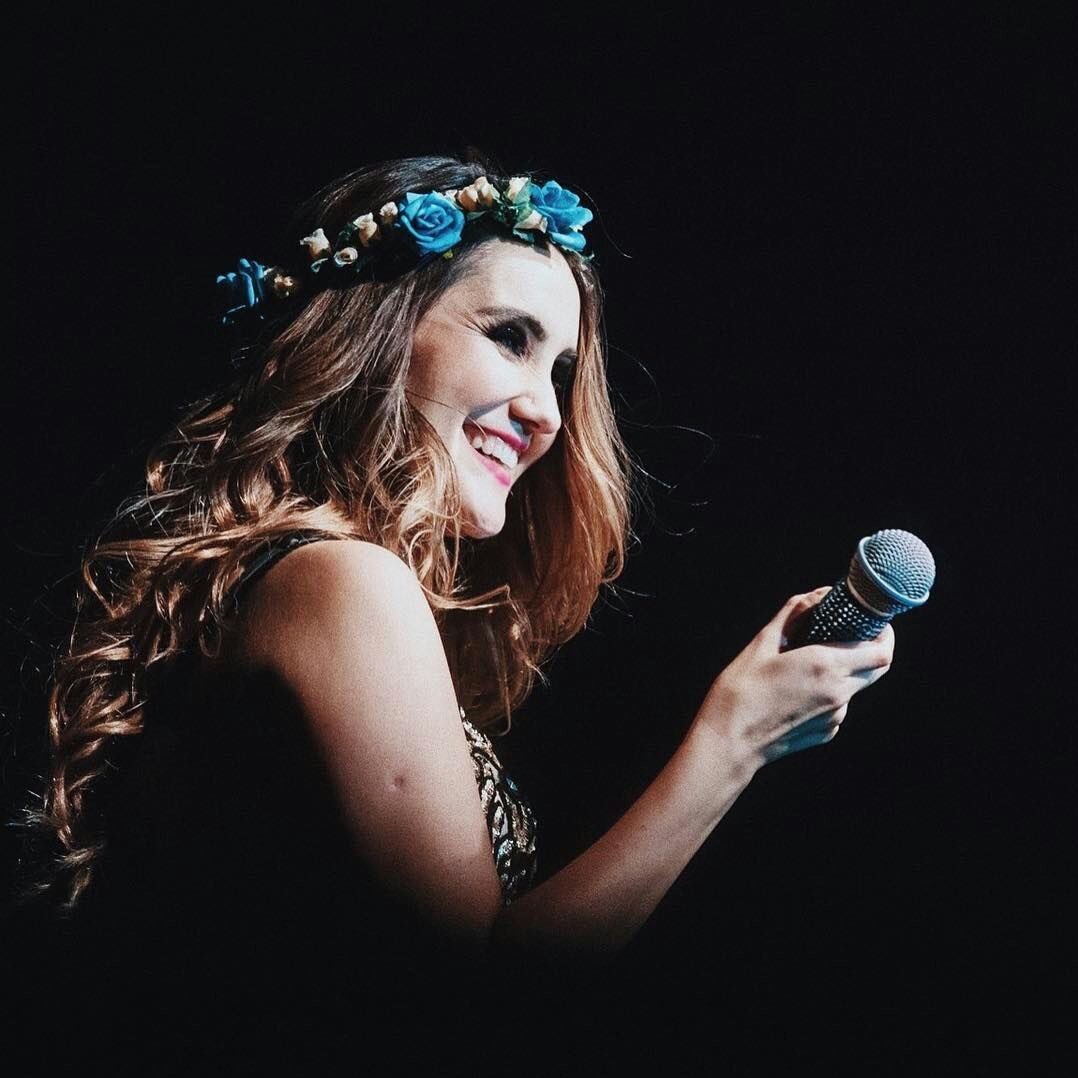 🇬🇷 Desde 2009 somos el primer fan club oficial de la estrella mexicana @DulceMaria en Grecia. 🇬🇷

📧 Correo electrónico: dulcemariagrecia@hotmail.gr