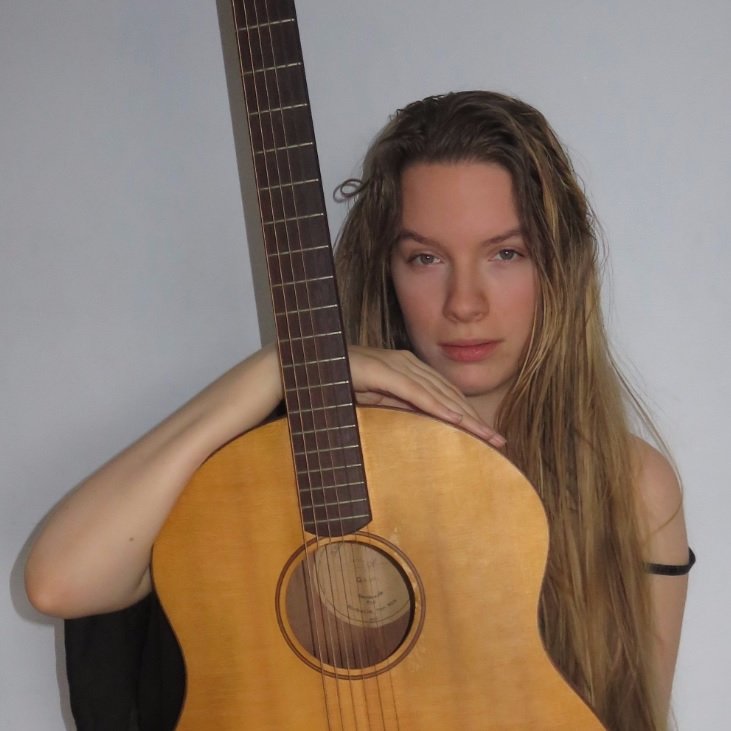 Fans Michelle van Min @FriendsMichelle Follow us and support Michelle and get the latest news! Listen to her music!