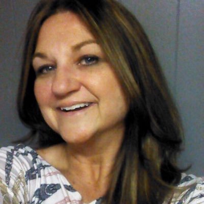A conservative woman standing for common sense. Entrepreneur, Teacher, Curriculum Trainer. A family first wife and mom in OHIO.