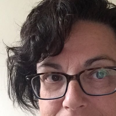 linabarber's profile picture. Periodista i amant de la vida. sommiadora amb límits de realitat, casada i compromesa. Cada dia més transparent. El més preuat que tinc són amics i amigues.