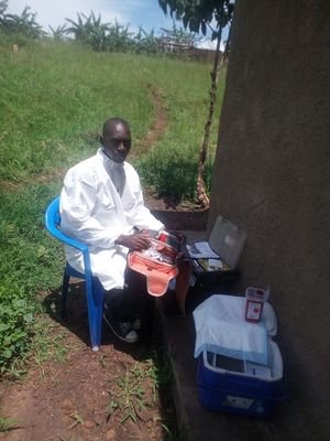 rahumuza's profile picture. Essential worker, medical personnel.
Service above self