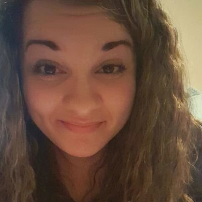 Darlalopz's profile picture. Dogs. Video games. Crafts. Organization.