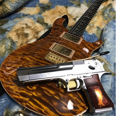昔からギター(弾くのも機材を作るのも好き)をやっています。オーディオ関係にハマたり、サバゲーにもハマってます‼️最近は全身CONCAMO装備でフィールドによく出没しますw