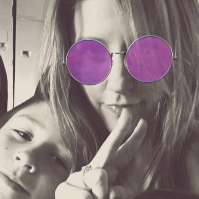 Heatherlayne75's profile picture. bossy city girl who votes often, fights for my rights and schleps future resisters all about town