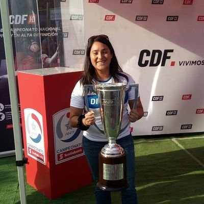 Fanática del fútbol, orgullosamente cruzada.
Sigo muchos deportes, pero me apasiona el futbol.