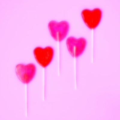 w2FkcgVSccZAvFE's profile picture. 叶わない恋 ． 恋しちゃいけない人に恋しました．               先生   貴方のこと  が  大好きです ．