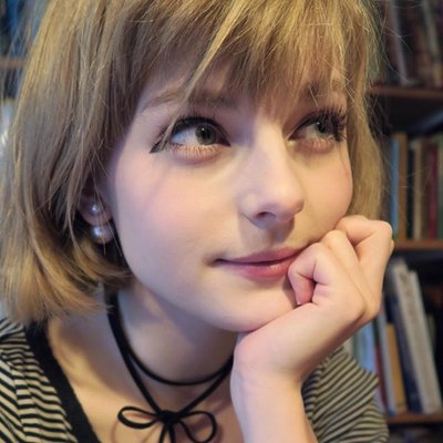 Ella Freya - random current pictures from instagram and twitter (and with  food) : r/EllaFreya