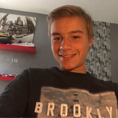 julienbond007's profile picture. [ps4] 😎team sankah😎 id ps4 :Juju78112