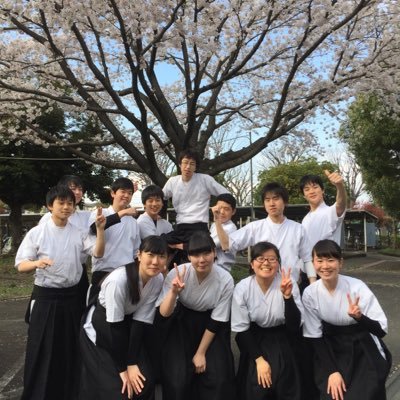 高校2年 /女子部長兼副部/弓道歴2年目/弐段/綺麗な射形!!*/弓道垢/直Ⅱ13㌔/最後、後悔しないよう日々努力する!!/
