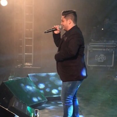 cantor e compositor em buscar do meu maior sonho!
