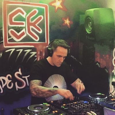 phobiq / renesaz / groovant / eclipse techno dj and producer from Glasgow scotland.