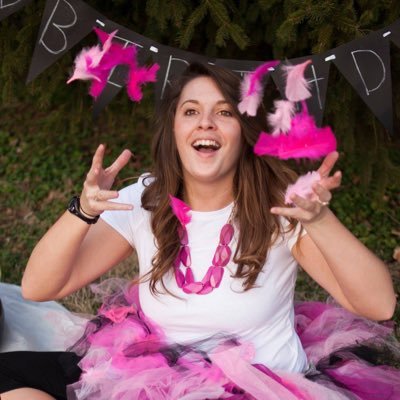 production coordinator. Louisvillian. yogi. lover of chicken nuggets and all things pink.