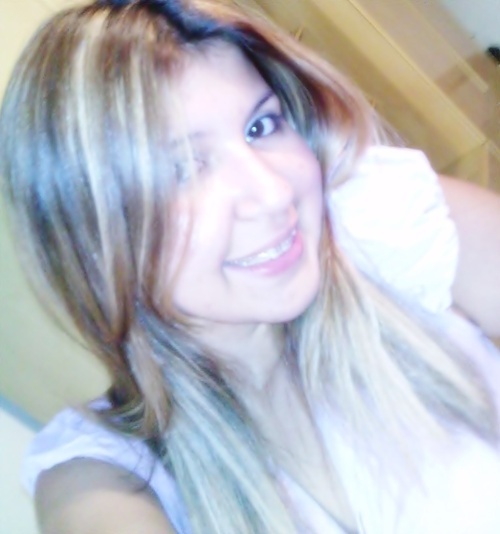 shirlenebatista's profile picture. Todo fim doi, mas enquanto viver existirá sempre um recomeço!!!