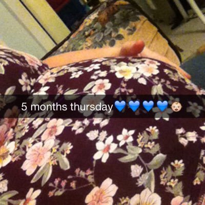 KruwellRuby's profile picture. I am 22, I am a woman who believe everyone has the right to love who they want!