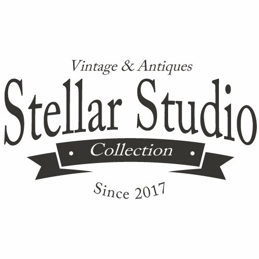 Vintage and antiques lovers and enthusiasts.
#Etsy @Etsy
https://t.co/qhYiVfQ1XP…