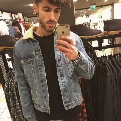 olaharry_'s profile picture. Nck✌🏼 22 IG nickharryjames_