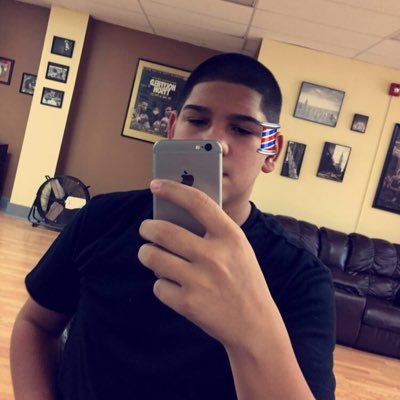 Sneaker_Head003's profile picture. 