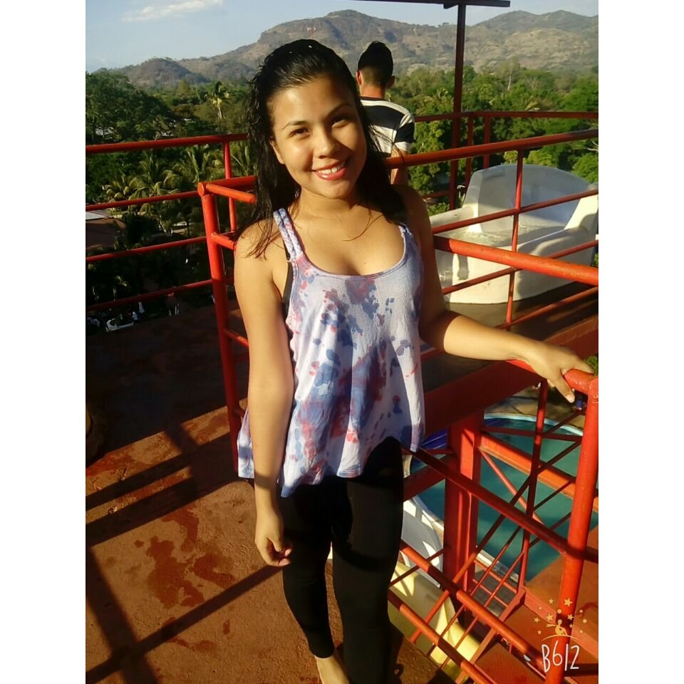 Vivo la vida con alegría♥.