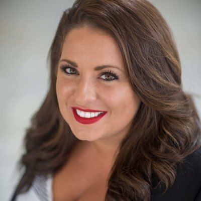 Marketing nerd. Sunshine seeker. Gypsetter. Oxford comma supporter. Founder at @beehivesocialco.