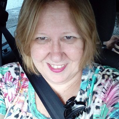 crislopes04111's profile picture.