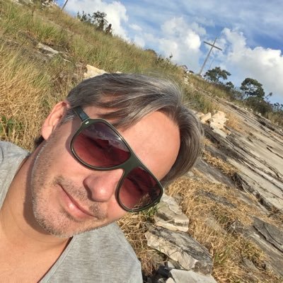 CleberFagner's profile picture. Retroceder talvez, render-se jamais Esporte