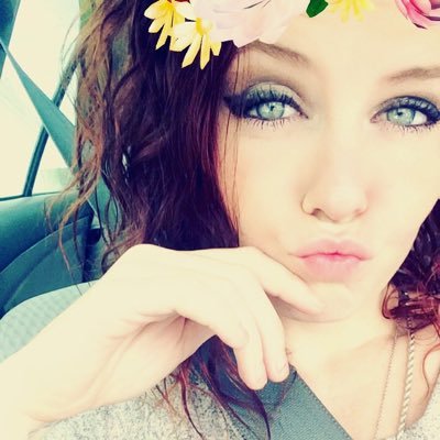 CourtneyFlem33's profile picture. 