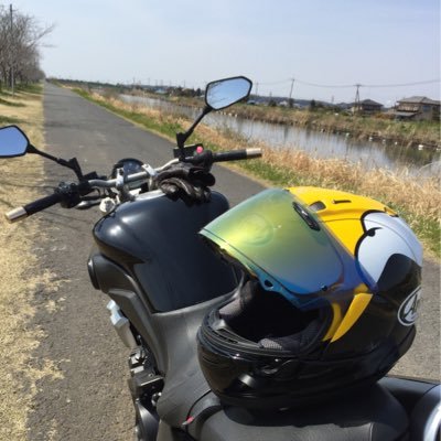 車好き&バイク好きな社会的不適合な不良中年。 やる気はあるが身体がついてこないお年頃。趣味に病院通いが追加されそうで怖い。