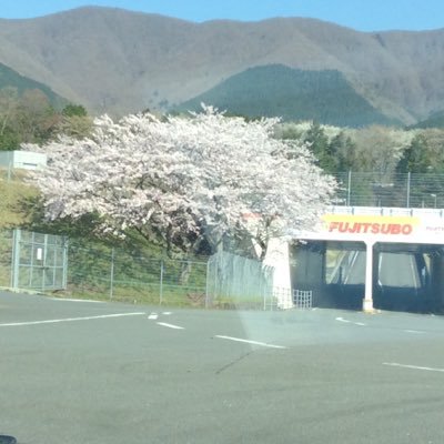 kasumi_ayanox's profile picture. 観劇大好き（だった？）かすみです。２００９年４月に、富士の麓の空気と景色のよい町に出戻りました。よろしく！ 中1でであったSBSラジオと、DJの局アナ4人衆と彼らのバンド、Kettaways、これが私の青春の原点！ ついろぐ：https://t.co/Yu0FDJ6Bh8